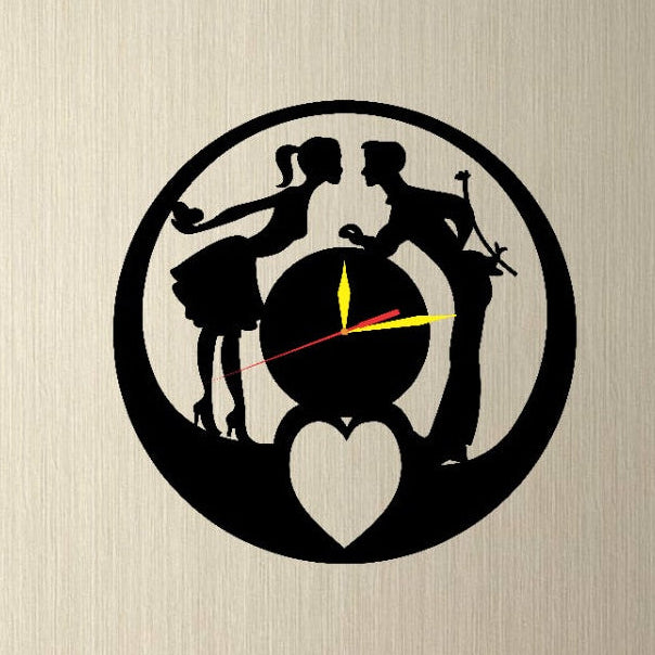 Boy & A Girl In Love Round Shape Wall Clock, Silent Non-Ticking Acrylic Decorative