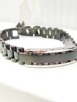 High-Quality Metallic Bracelets In Gold, Silver And Black Colors For Men
