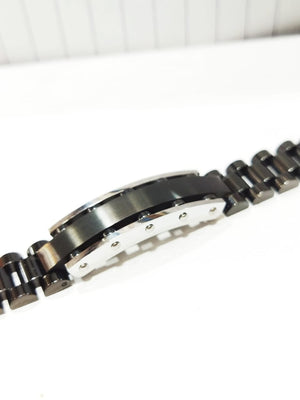 High-Quality Metallic Bracelets In Gold, Silver And Black Colors For Men