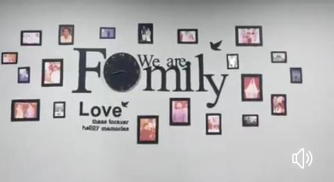 Wall Clock With Family Photo Frame - Artistic Design and High-Quality Clock with Protective Glass